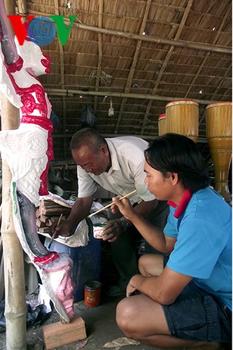 Тхать Ка Ри Но вносит вклад в сохранение и развитие традиционного искусства народности Кхмер - ảnh 1
